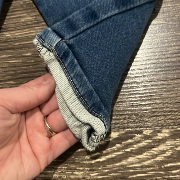 Oshkosh blue jeans with a cuffed hem with functional button and zipper - Picture 3 of 5